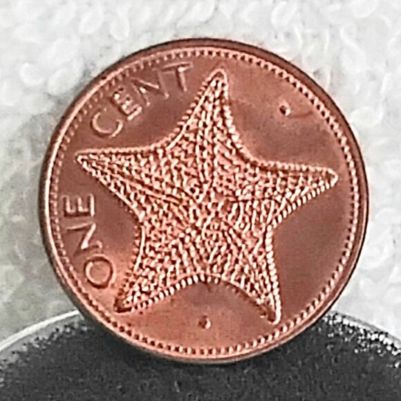 Circulated 1985 Bahamas One Cent Commonwealth Coin made of Copper Plated Zinc!! - Picture 1 of 3